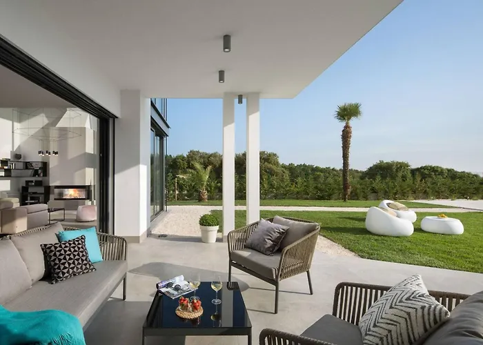 Luxury Deluxe With Private Pool In - Istria