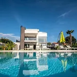 Luxury Villa Deluxe Pula With Heated Pool In Istria