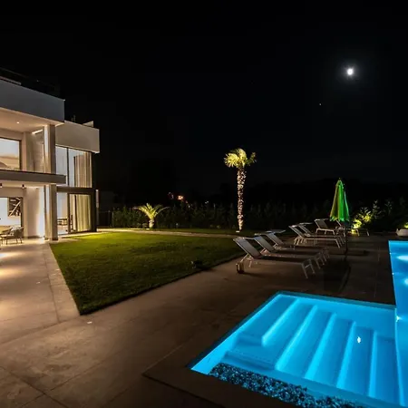 Villa Luxury Deluxe With Private Pool In - Istria *